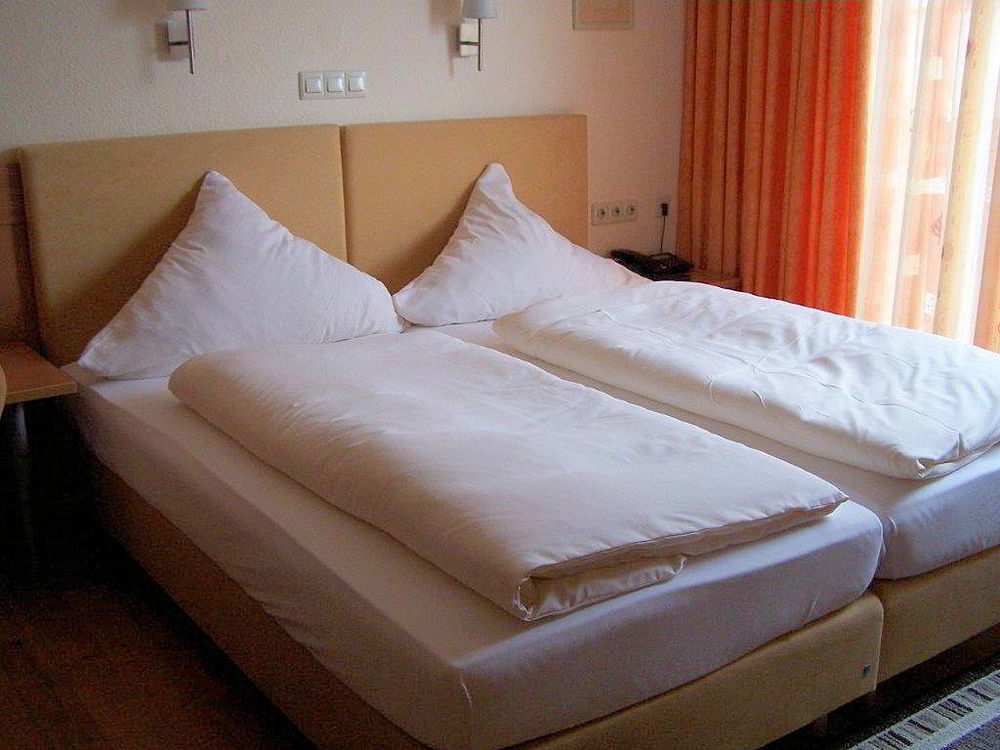 Hotel Kriemhilde Worms Bagian luar foto